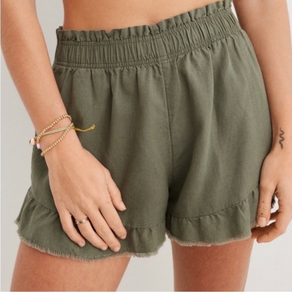 aerie Pants - Aerie High Waisted Ruffle Shorts Size M Linen Blend Frayed Hem Olive Army Green